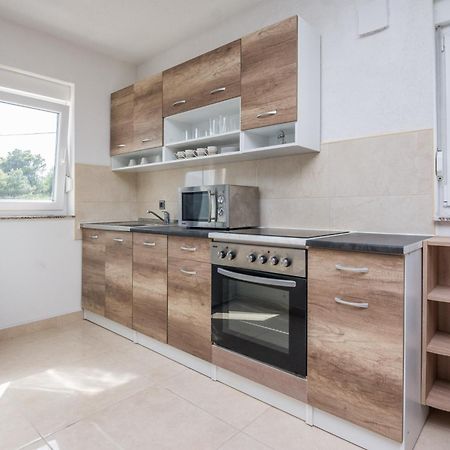 Plaza Ab Apartment วีร์ ภายนอก รูปภาพ
