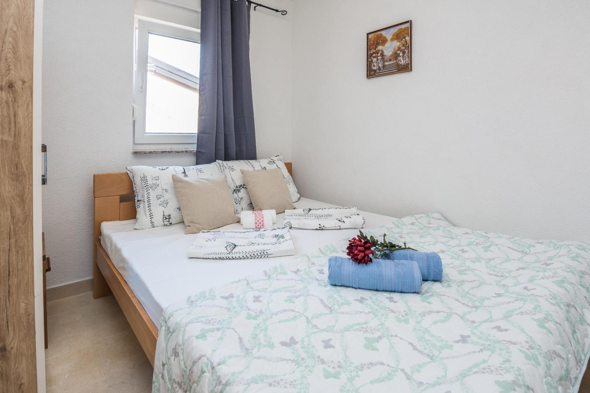 Plaza Ab Apartment วีร์ ภายนอก รูปภาพ