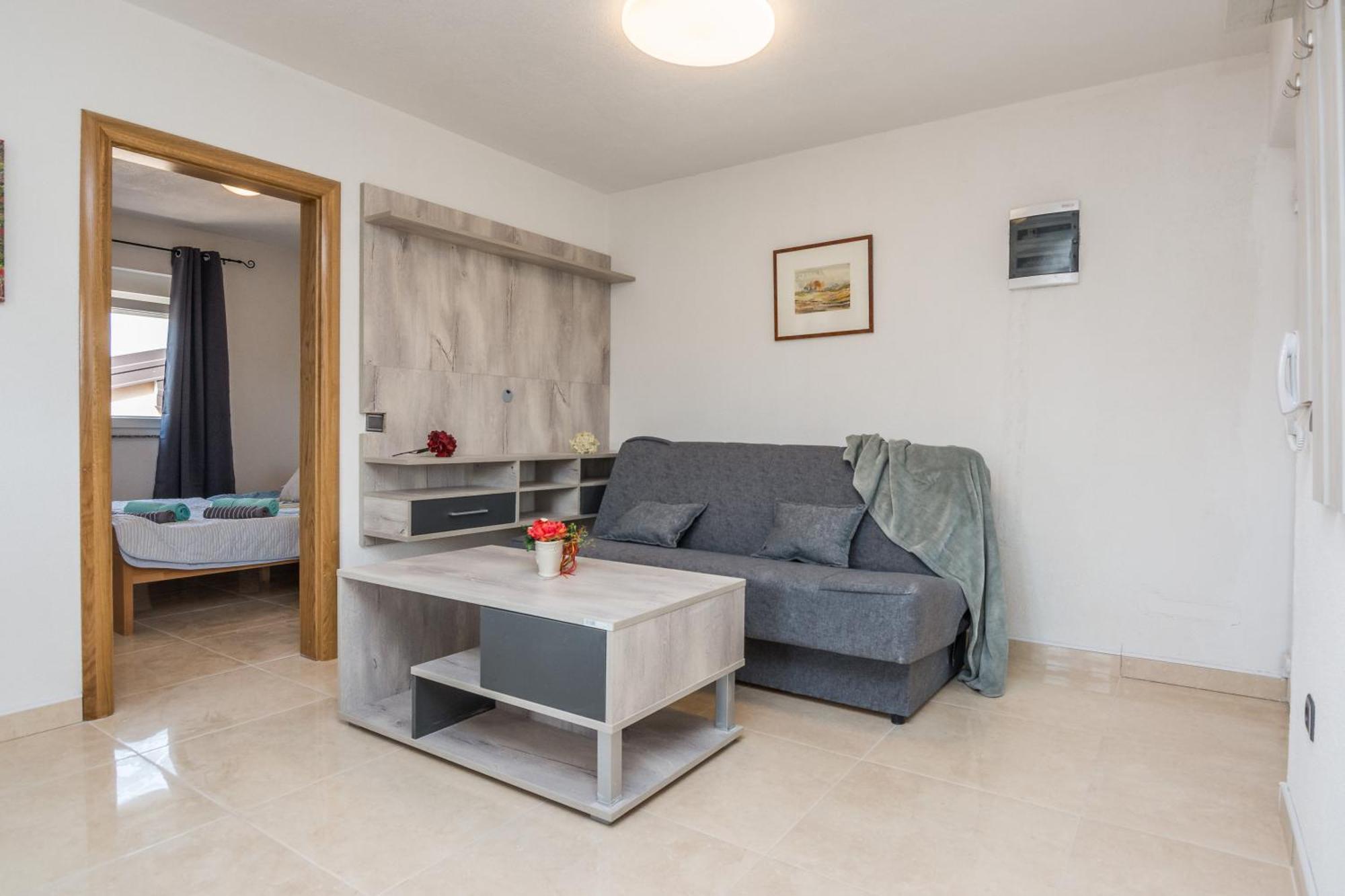 Plaza Ab Apartment วีร์ ภายนอก รูปภาพ